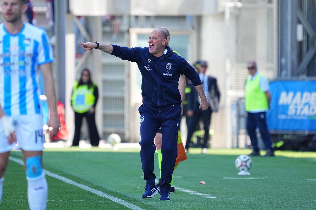 Reggiana, mister Bisoli dopo la sconfitta con Pescara: «Mi vergogno, primo tempo imbarazzante»