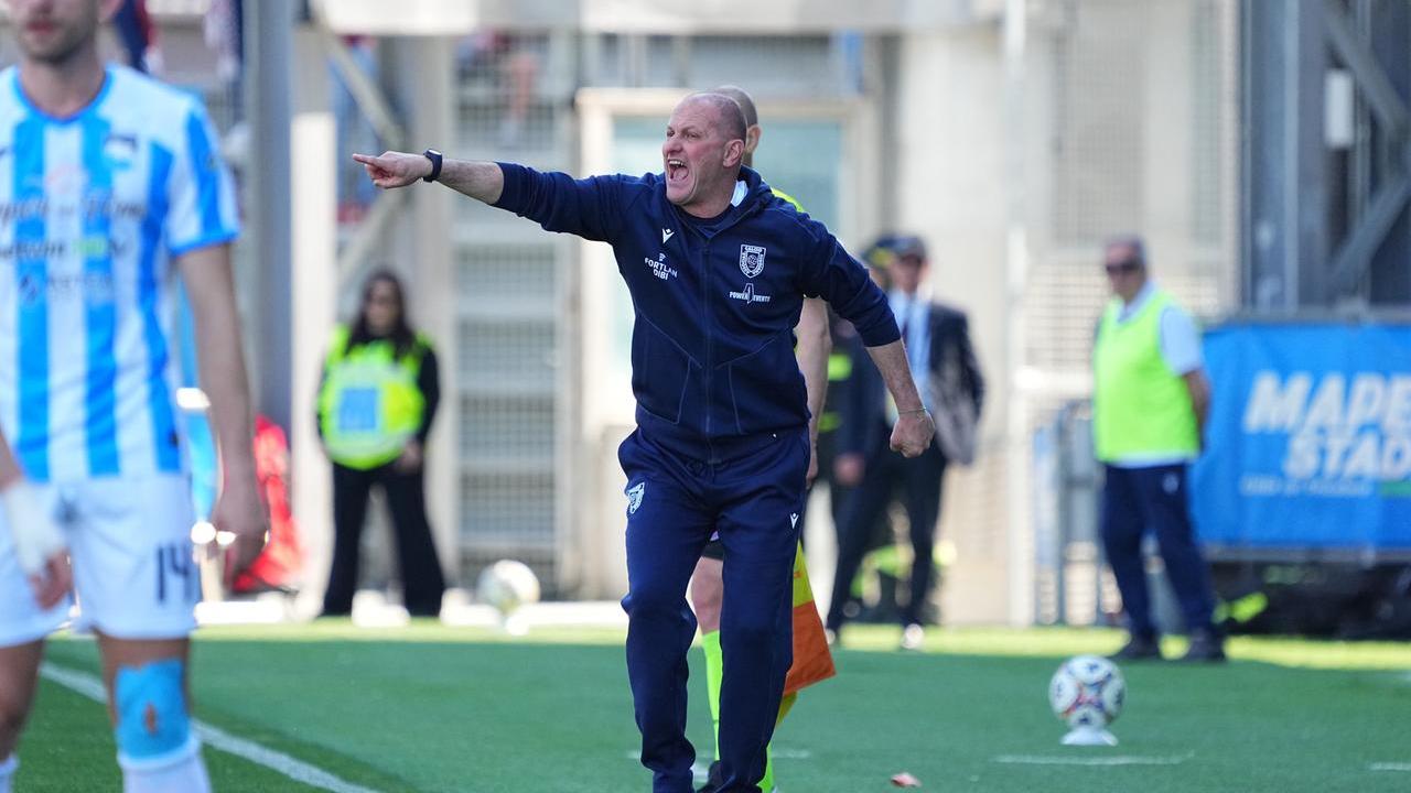 Reggiana, mister Bisoli dopo la sconfitta con Pescara: «Mi vergogno, primo tempo imbarazzante»