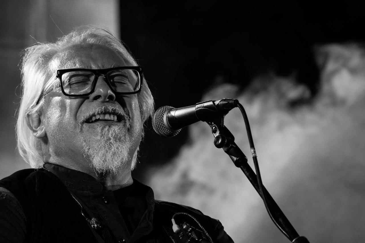 Beppe Dettori cantante musicista