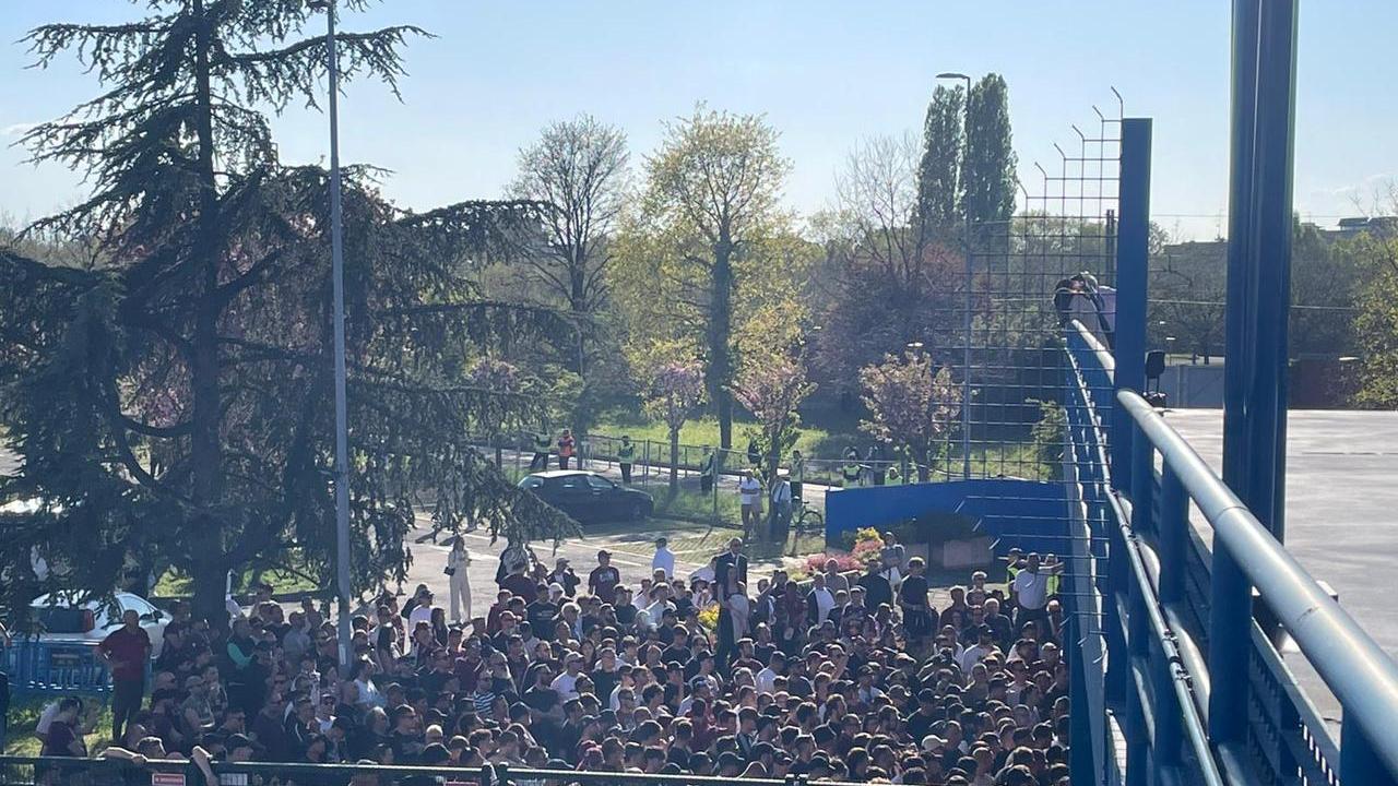 Reggiana, esplode la rabbia dei tifosi. Bisoli: «Hanno ragione»