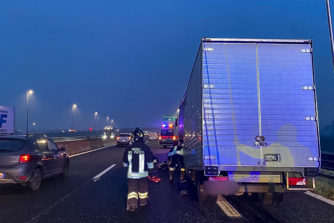 Schianto sull’A13 tra Ferrara sud e Ferrara nord: morta una donna di 52 anni