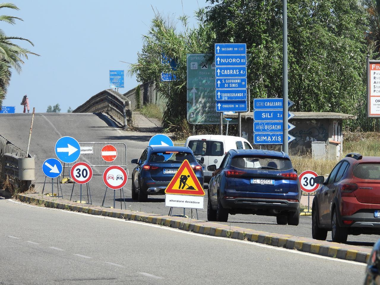 «Pericoloso per pedoni e biciclette». La minoranza attacca sul ponte che collega città e frazioni – Cosa succede