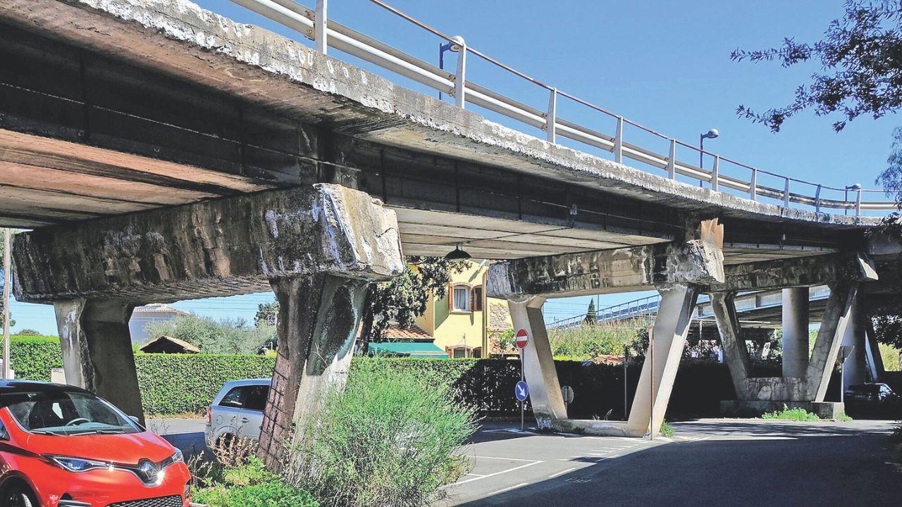 Il cavalcavia a Rosignano