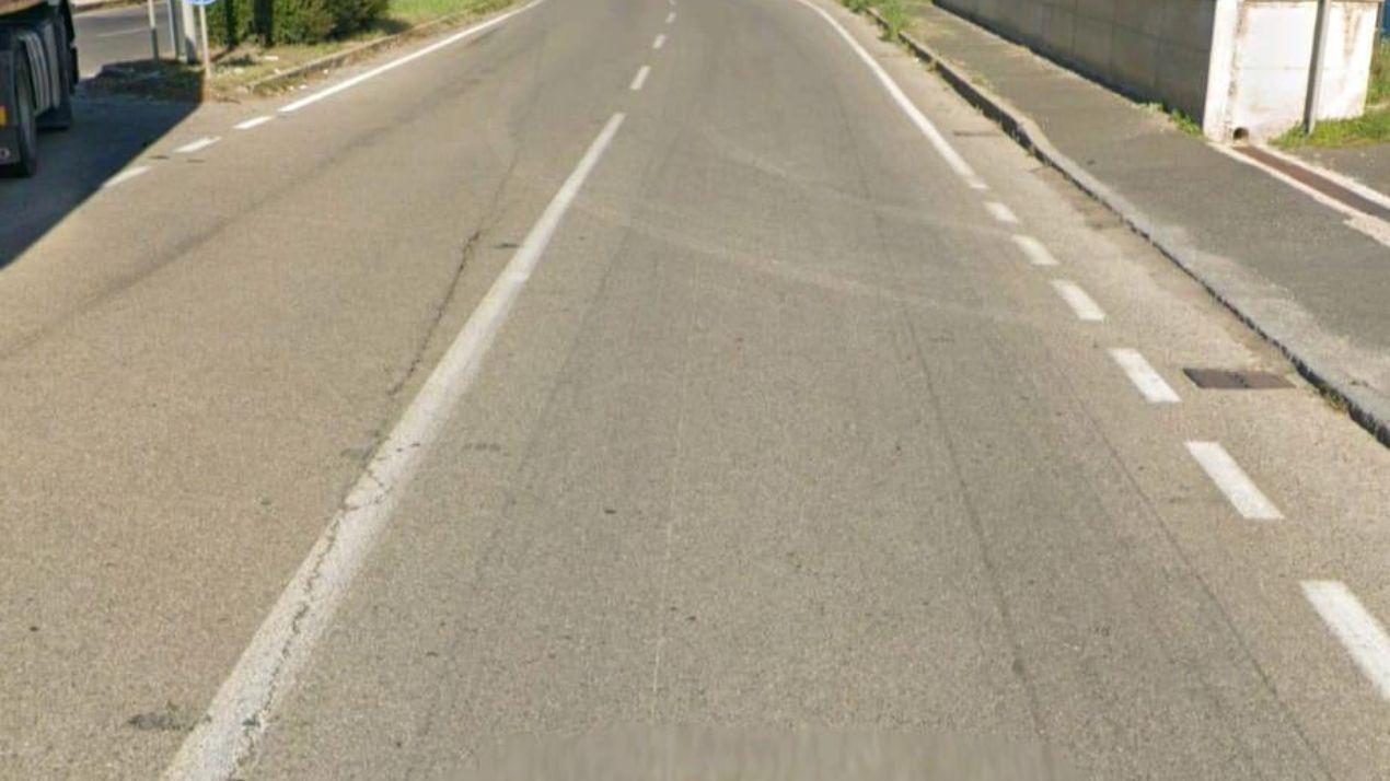 Livorno, scooter speronato da un’auto che non si ferma: si cercano testimoni