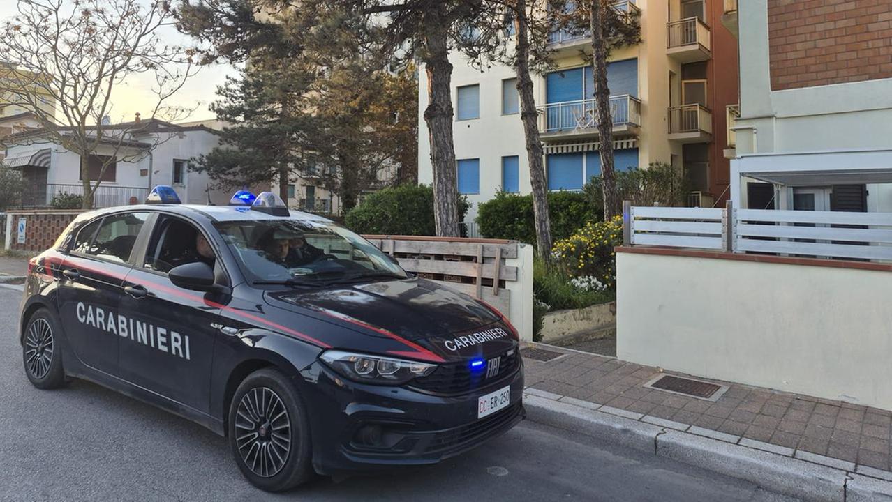 Malore fulminante a Lido Scacchi, morto un turista