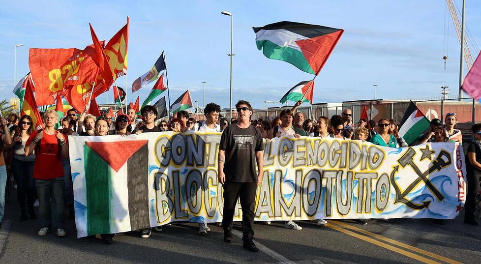 
	Le immagini della manifestazione davanti al porto di Marina di Carrara del 22 settembre 2025

