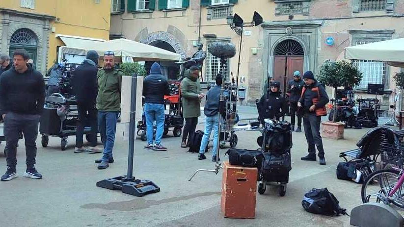 Un set cinematografico a Lucca (foto d'archivio)