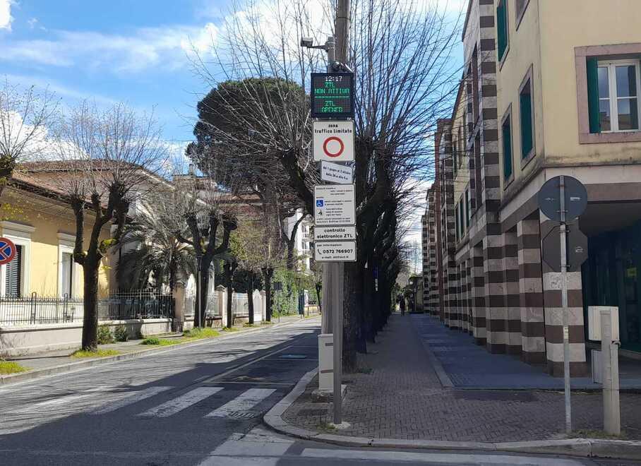 
	Il varco Ztl di via Amendola

