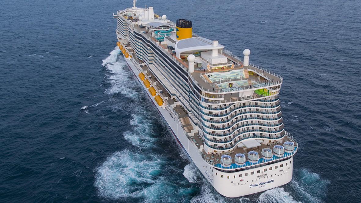 Crociere, Costa Smeralda debutta alle Canarie con un ospite speciale – Ecco chi è