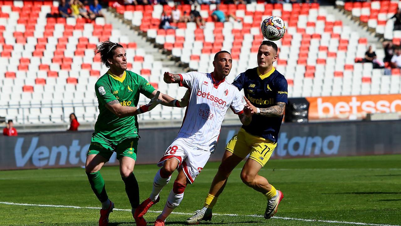 Più possesso palla, tiri e occasioni ma il “vecchio” Modena non paga