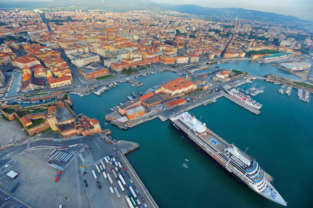 
	Una veduta dello scalo labronico

