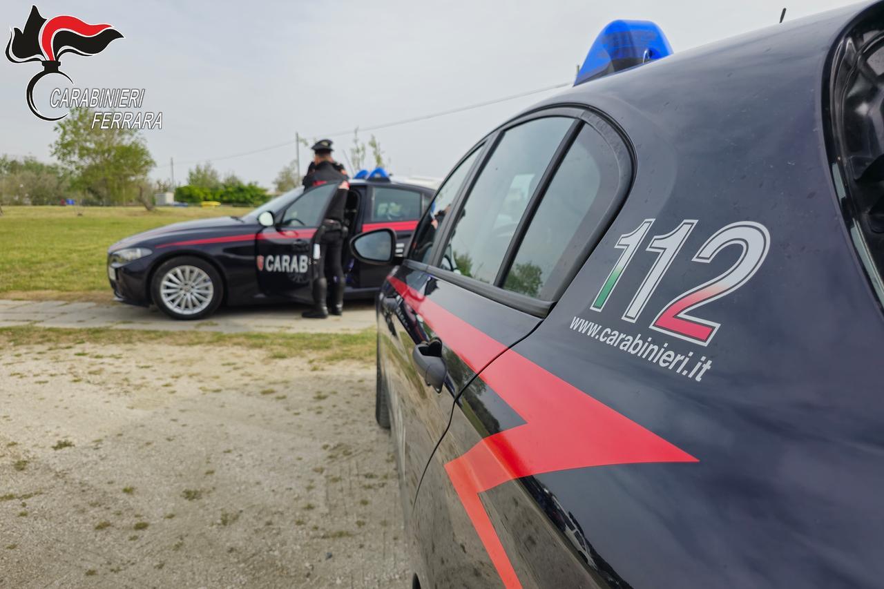 Porto Garibaldi, botte e minacce ai genitori anziani: arrestato il figlio 46enne