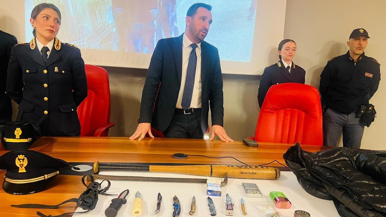 Sassari, nuove accuse per la baby gang dei Maranza: uno di loro è il presunto autore del pestaggio in piazza Mercato – Cosa sappiamo