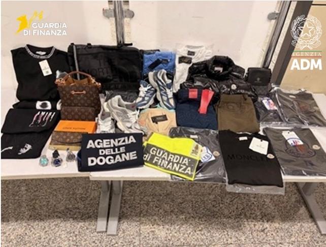 In valigia falsi prodotti “made in Italy”: 22 sequestri all’aeroporto di Cagliari