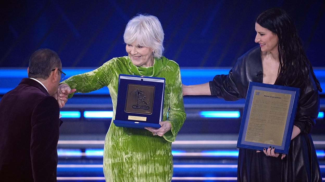 Caterina Caselli compie 80 anni: dalla voce di “Nessuno mi può giudicare” alla scoperta dei grandi talenti