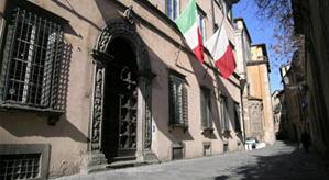 Lucca, carriera per merito? Impossibile per 4 dipendenti su 10 in Comune – Il questionario