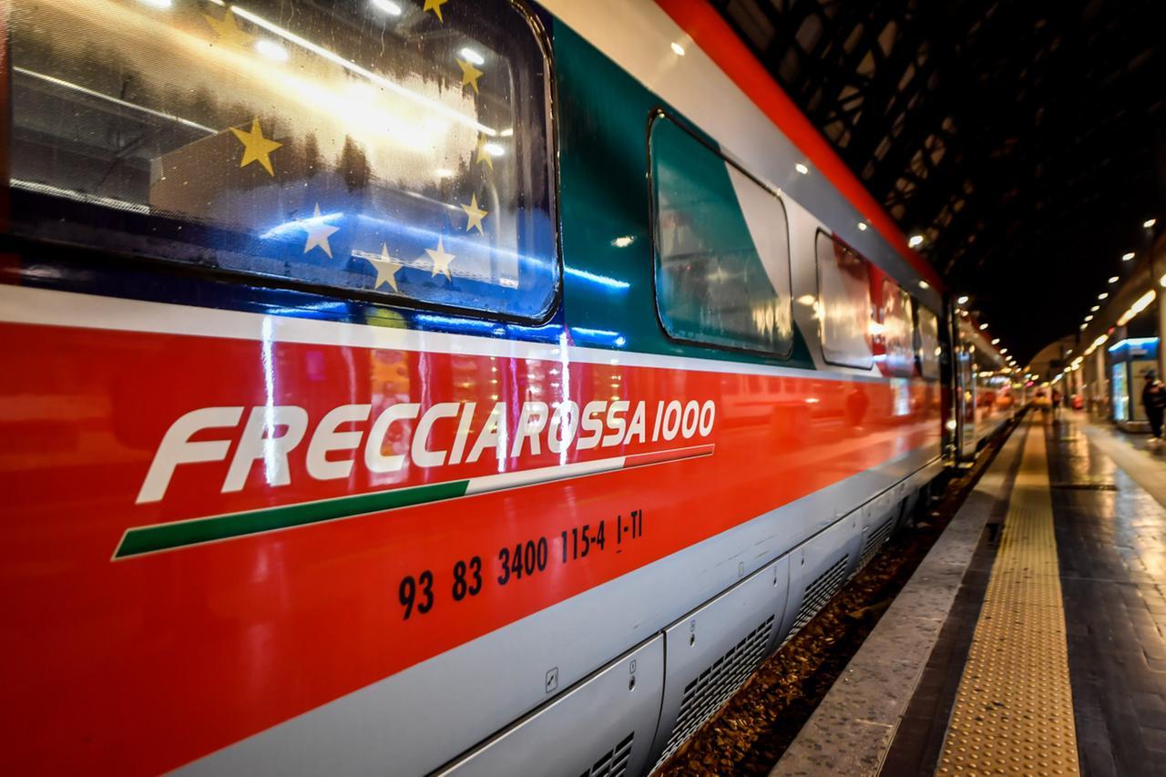 Treni, weekend di interruzioni: stop all’alta velocità Firenze-Roma e circolazione sospesa tra Pistoia e Montecatini
