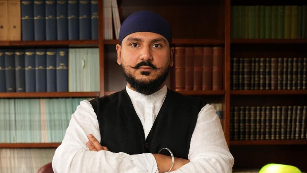 La missione dell’italo-punjiabi Inder Singh: «Racconto il mondo dei Sikh sui social per farci conoscere»