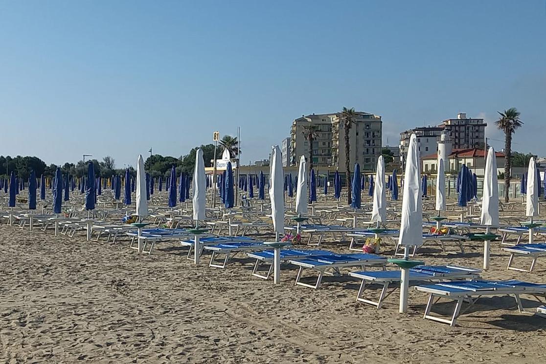 Bagni dei Lidi ferraresi all’asta: «Portano via il lavoro di una vita»