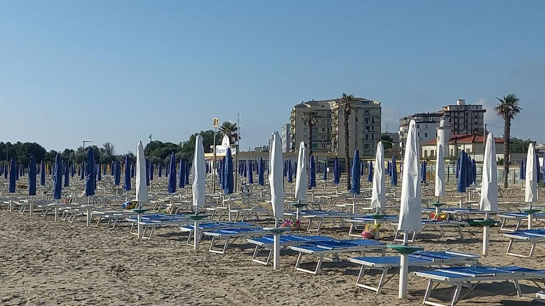 Bagni dei Lidi ferraresi all’asta: «Portano via il lavoro di una vita»