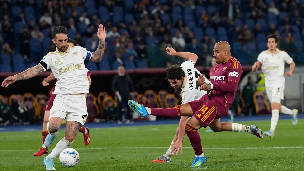 Un'azione del match
