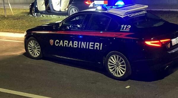 Raffica di furti nella notte a Canossa:  denunciato un 38enne, incastrato dalle telecamere mentre fa colazione al bar