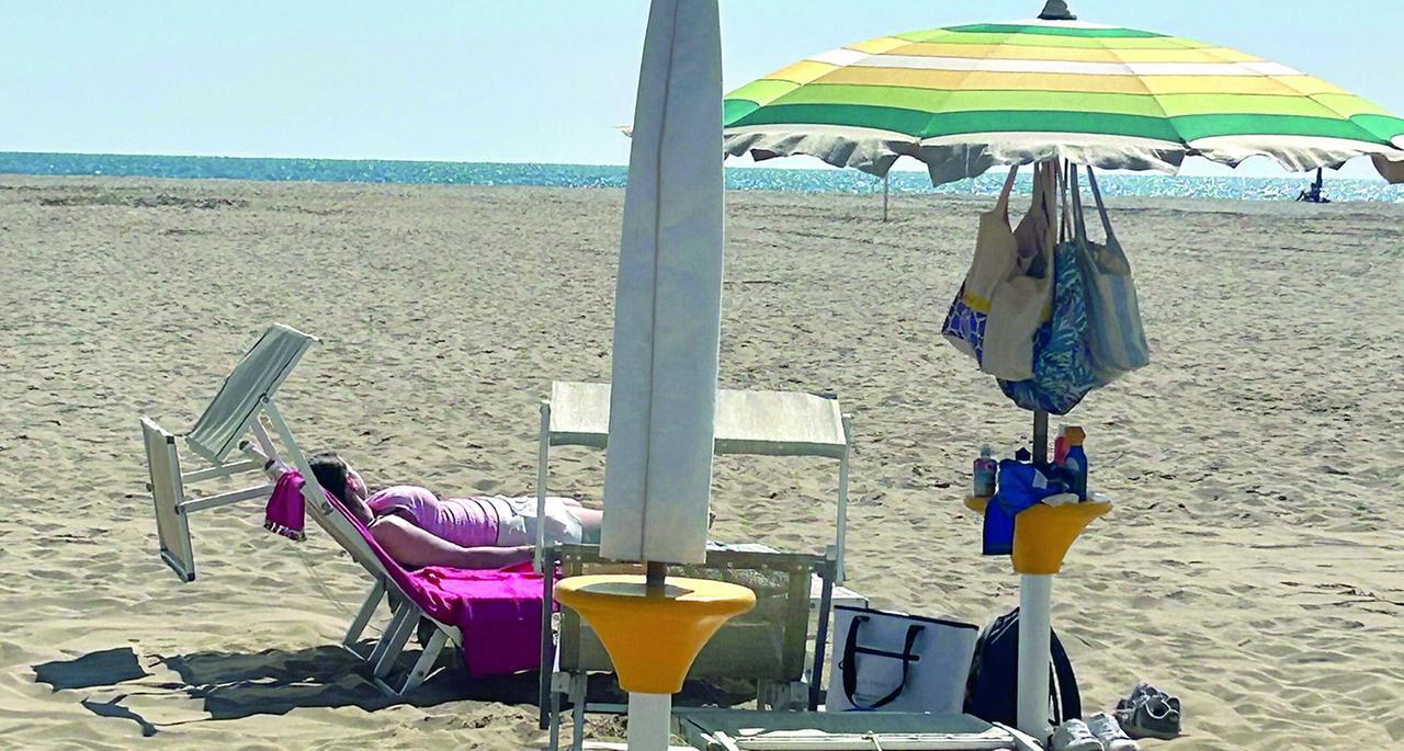 Spiagge in Versilia, meno tradizione e più intrattenimento: «Ma a caro prezzo» – Così cambia il turismo balneare