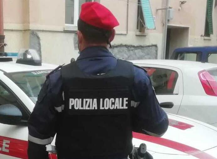 Vada, arrivano nella casa al mare ed è occupata: sporco in ogni stanza e arredi rovinati