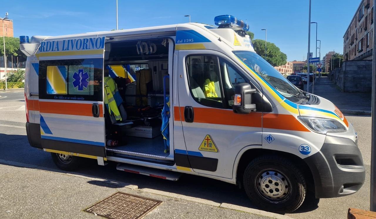 
	Un'ambulanza della Misericordia di via Verdi (foto d'archivio)

