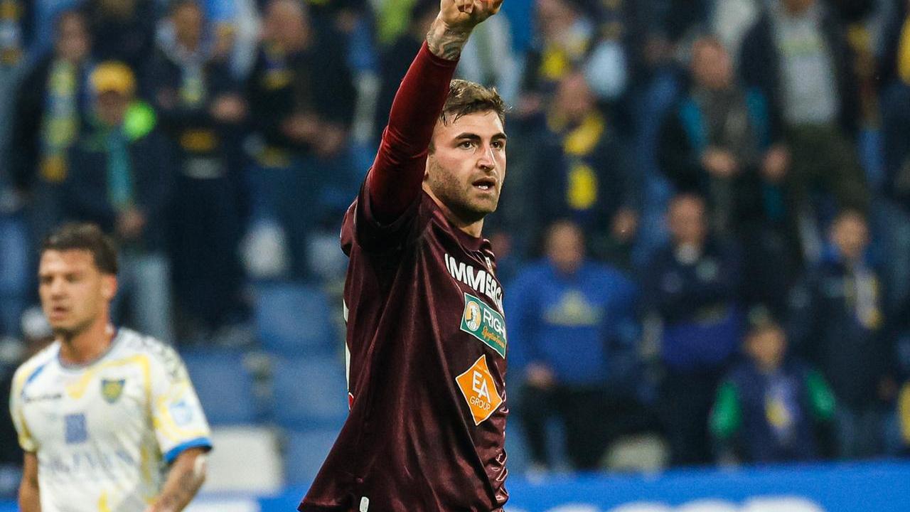 La Reggiana supera la Carrarese e tiene vive le speranze salvezza