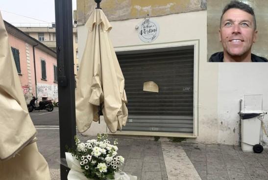 Picchiato davanti al figlio di 11 anni, sbatte la testa e muore: tre giovani fermati – Ecco chi sono