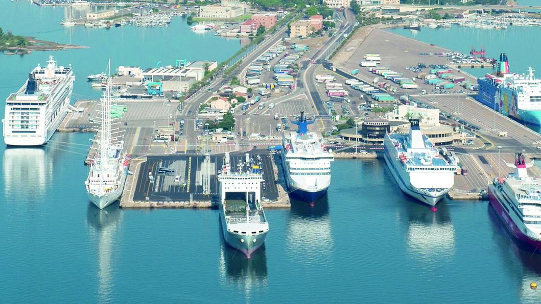 Caro carburante, allarme per le navi: tratte a rischio, costi dei biglietti in aumento – Le ipotesi