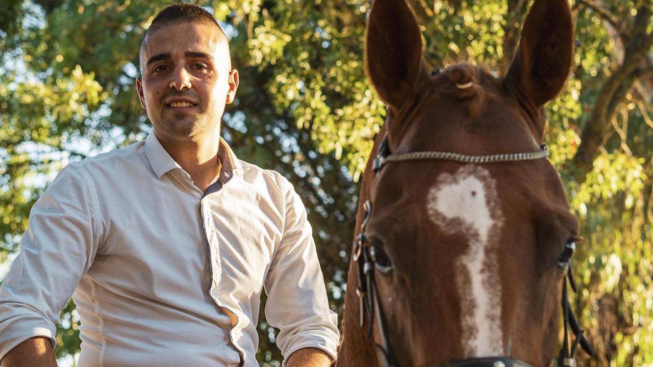 Una intera comunità devastata dal dolore per la morte del cavaliere Omar Barranca, il messaggio del sindaco