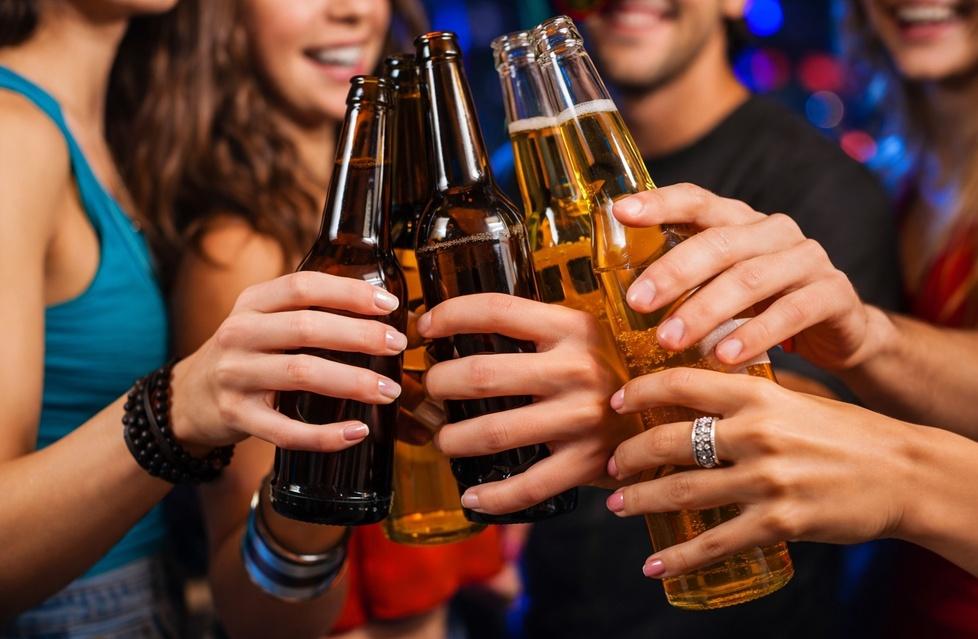 Allarme alcol tra i giovani: a Ferrara abusi raddoppiati in dieci anni