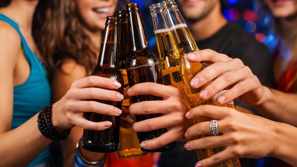 Allarme alcol tra i giovani: a Ferrara abusi raddoppiati in dieci anni