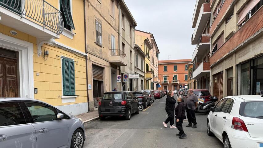 Uno scorcio di via Battisti a Piombino