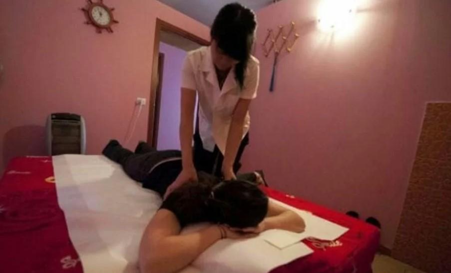 Sequestrati quattro centri massaggi a Pistoia, i gestori vivono a Prato