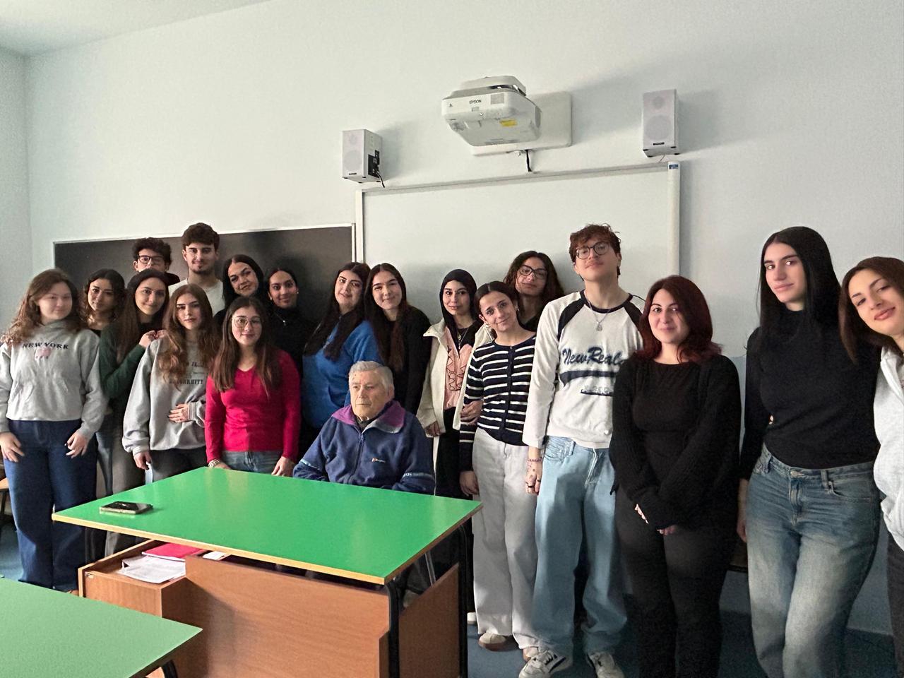 Arrigo Zanfi, artigiano da una vita: «Quarant’anni di carriera, è un’arte»