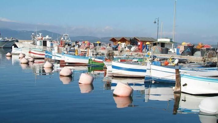 Caro carburante, i pescatori del nord Sardegna pronti alla protesta: «Non riusciamo a lavorare» – Cosa sta succedendo
