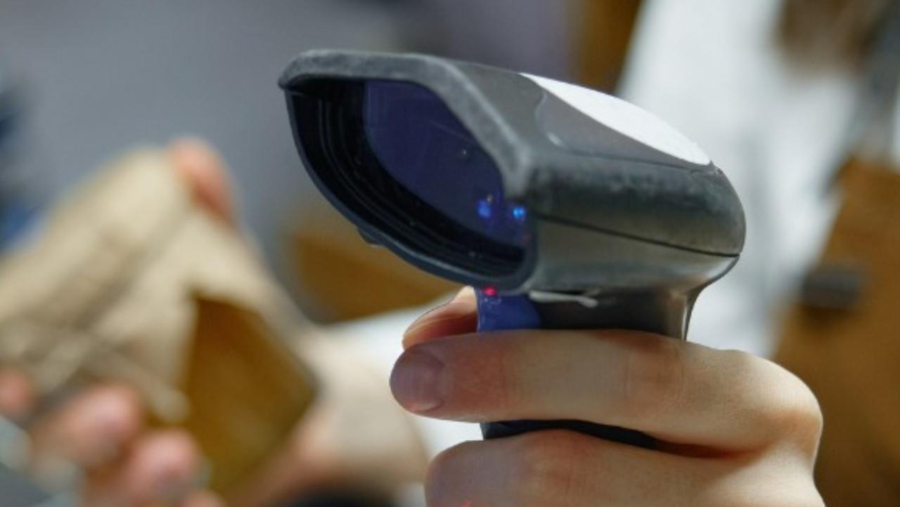 Cassiera del supermercato licenziata per un errore da 2,50 euro: il caso nella Bassa