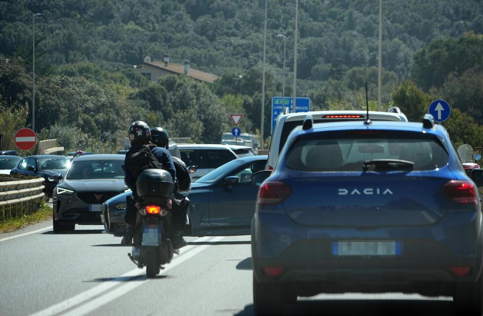 
	Qui sopra code e inversioni sull&rsquo;Aurelia (Foto Stick)

