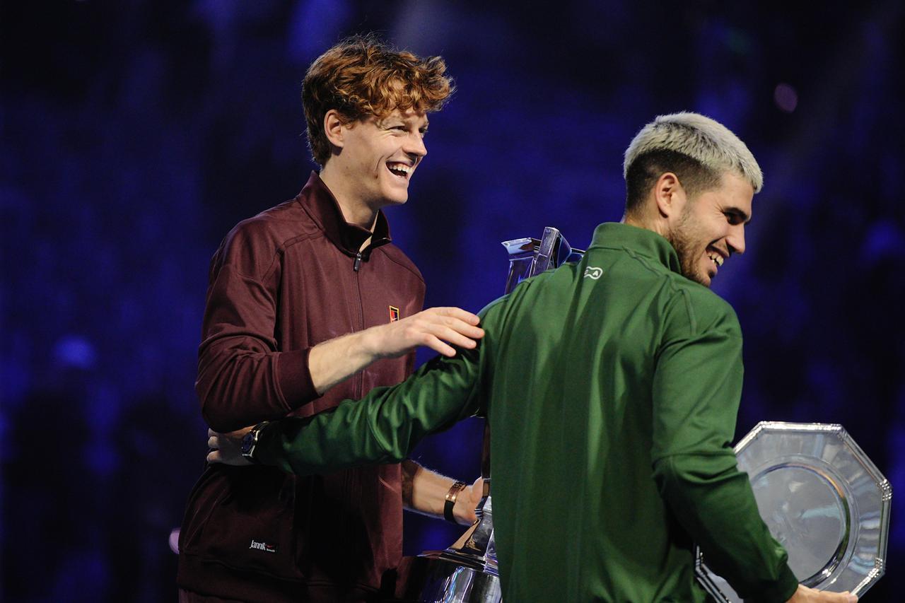 Alcaraz si ritira a Barcellona, Sinner resta il numero 1 del mondo