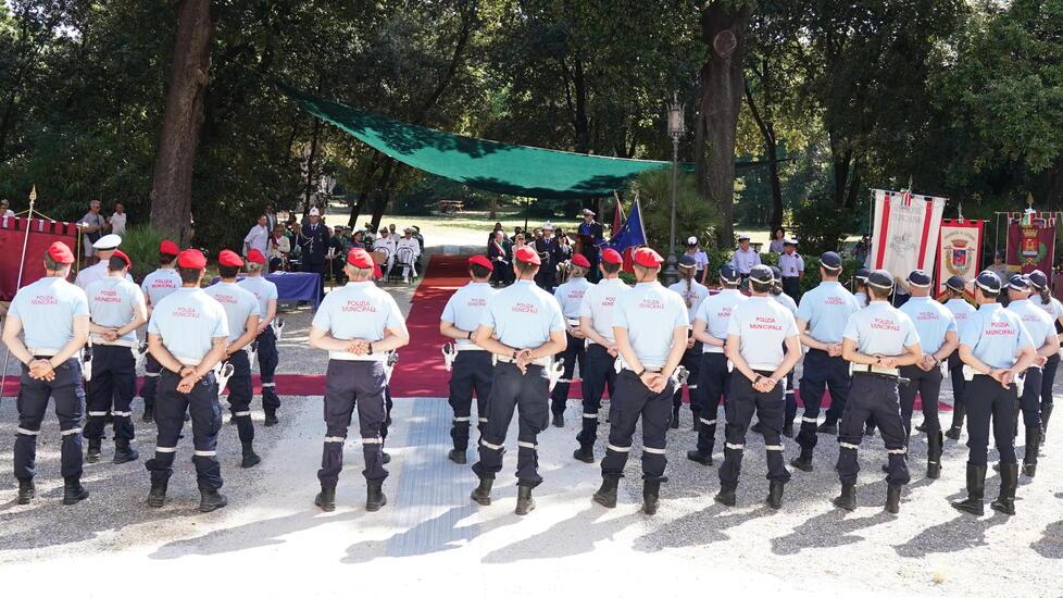 Livorno, sospeso il comandante dei vigili: starà tre mesi a casa senza stipendio<br>