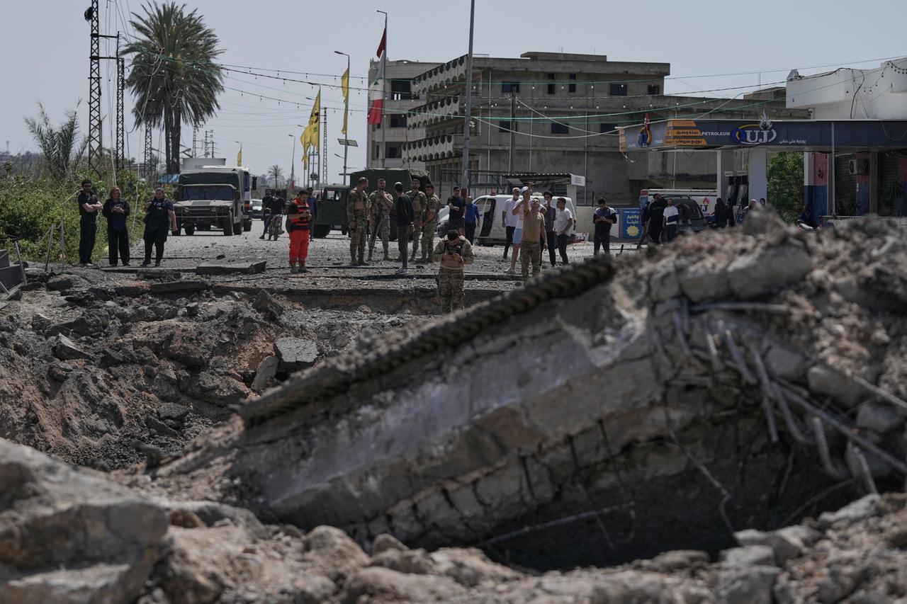 Medio Oriente, al via la tregua di 10 giorni tra Israele e Libano. Trump ancora contro Meloni: «Non sosterremo l’Italia»
