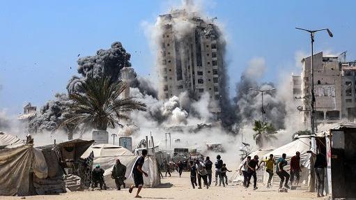 Bombardamenti nella Striscia di Gaza