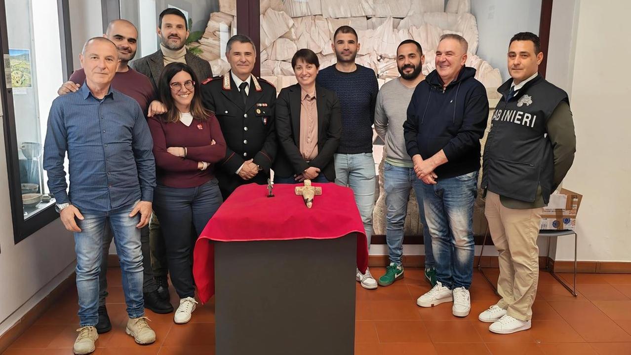 Da New York a Nuoro: restituiti una Dea madre e un bronzetto nuragico