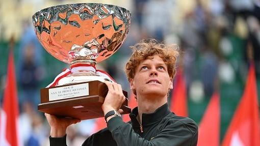 Sinner insegue i “Grandi Titoli”: sei settimane per entrare nella storia