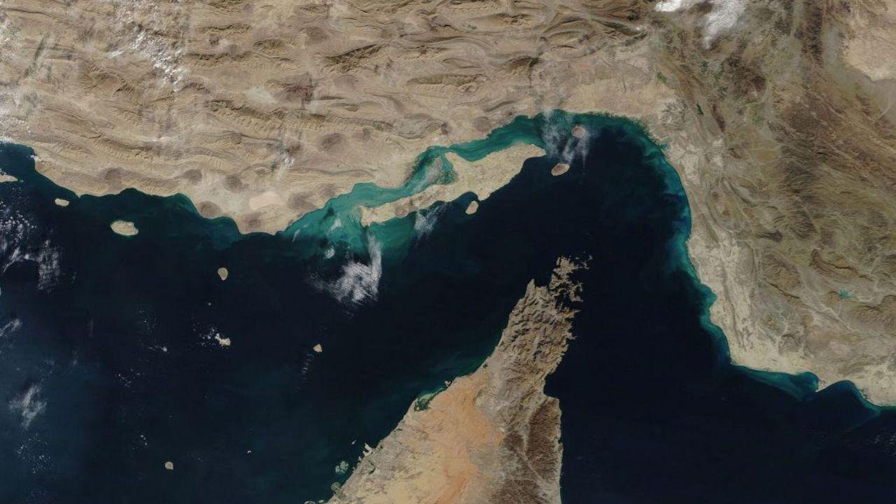 Vista satellitare dello stretto di Hormuz
