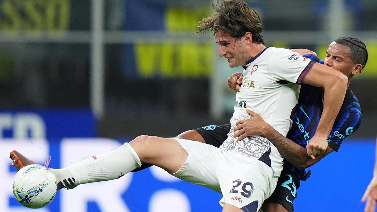Inter-Cagliari. Gol di Thuram, poi raddoppia Barella-LA DIRETTA: 2-0