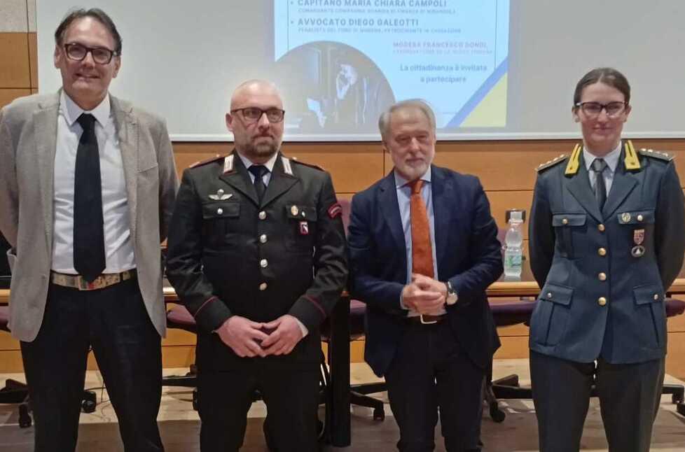 Cento, la tengono 4 ore al telefono e le svuotano il conto corrente